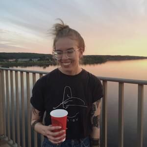 Meet your Posher, Louise